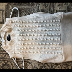 Cropped cream mock neck sweater size xs